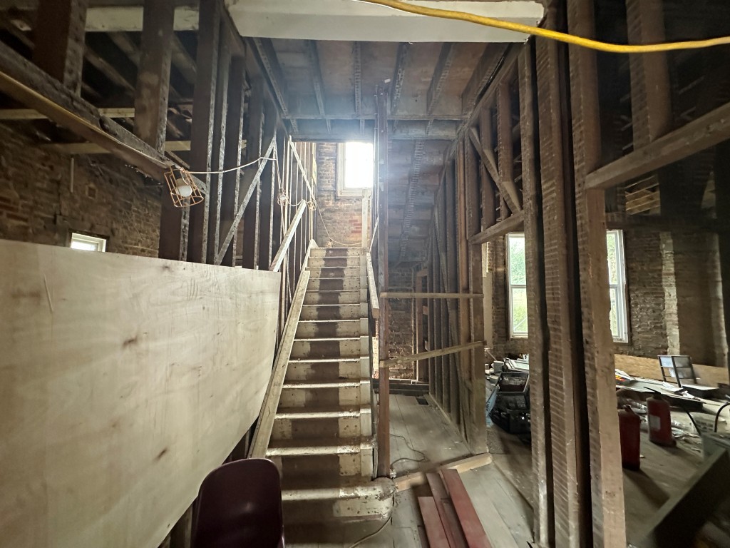 Lot: 144 - DETACHED BUILDING IN NEED OF REPAIR AND REFURBISHMENT WITH APPROVED PLANNING - Ground Floor from entrance